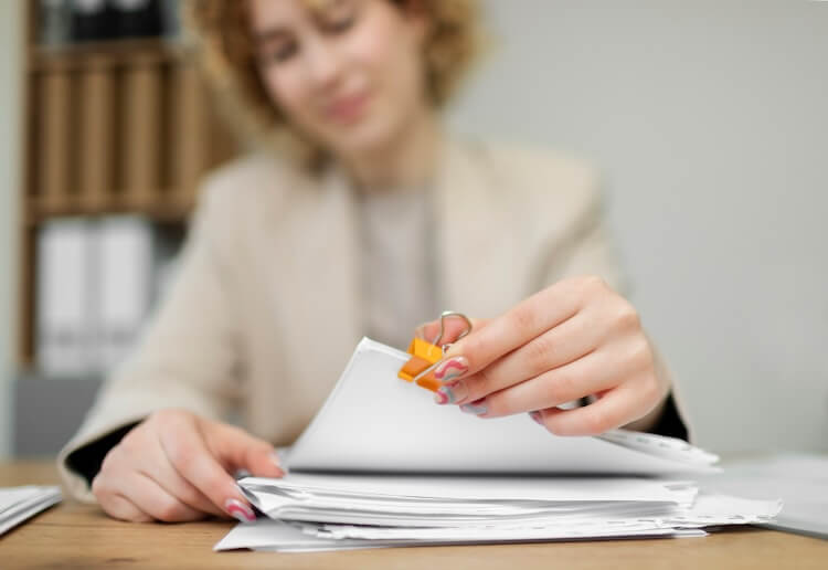 Vozniško dovoljenje se izda z veljavnostjo nekaj let